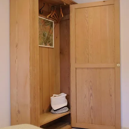 7 Guldrey Terrace * 세드버그